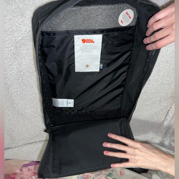 urban outfitters black kanken backpack - Picture 5 of 14